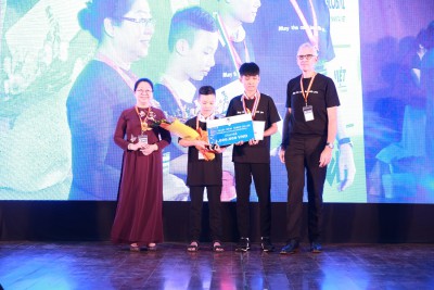 Tổ chức thành công cuộc thi lập trình robot giả lập